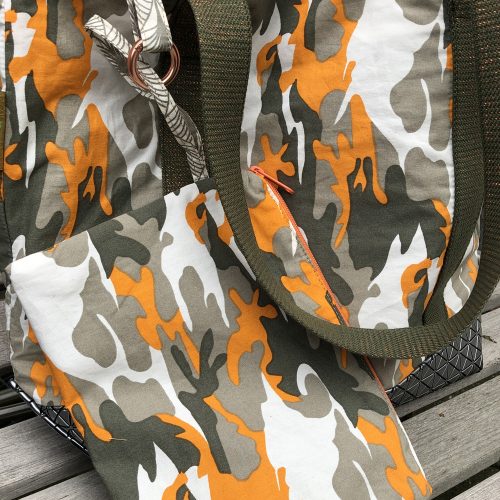 Modell Camouflage mit Clutch